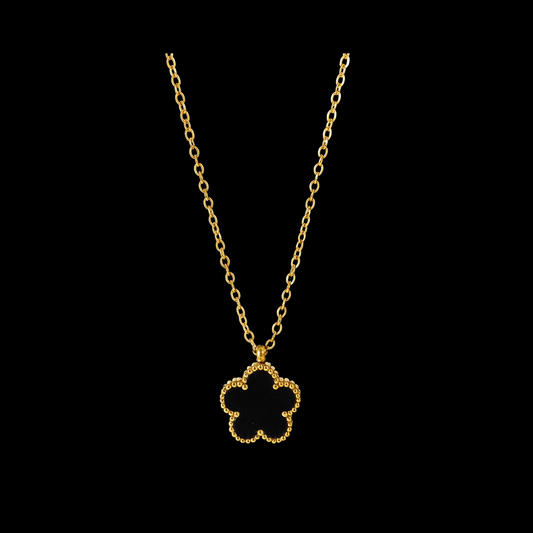 Leaf Clover Pendant Necklace