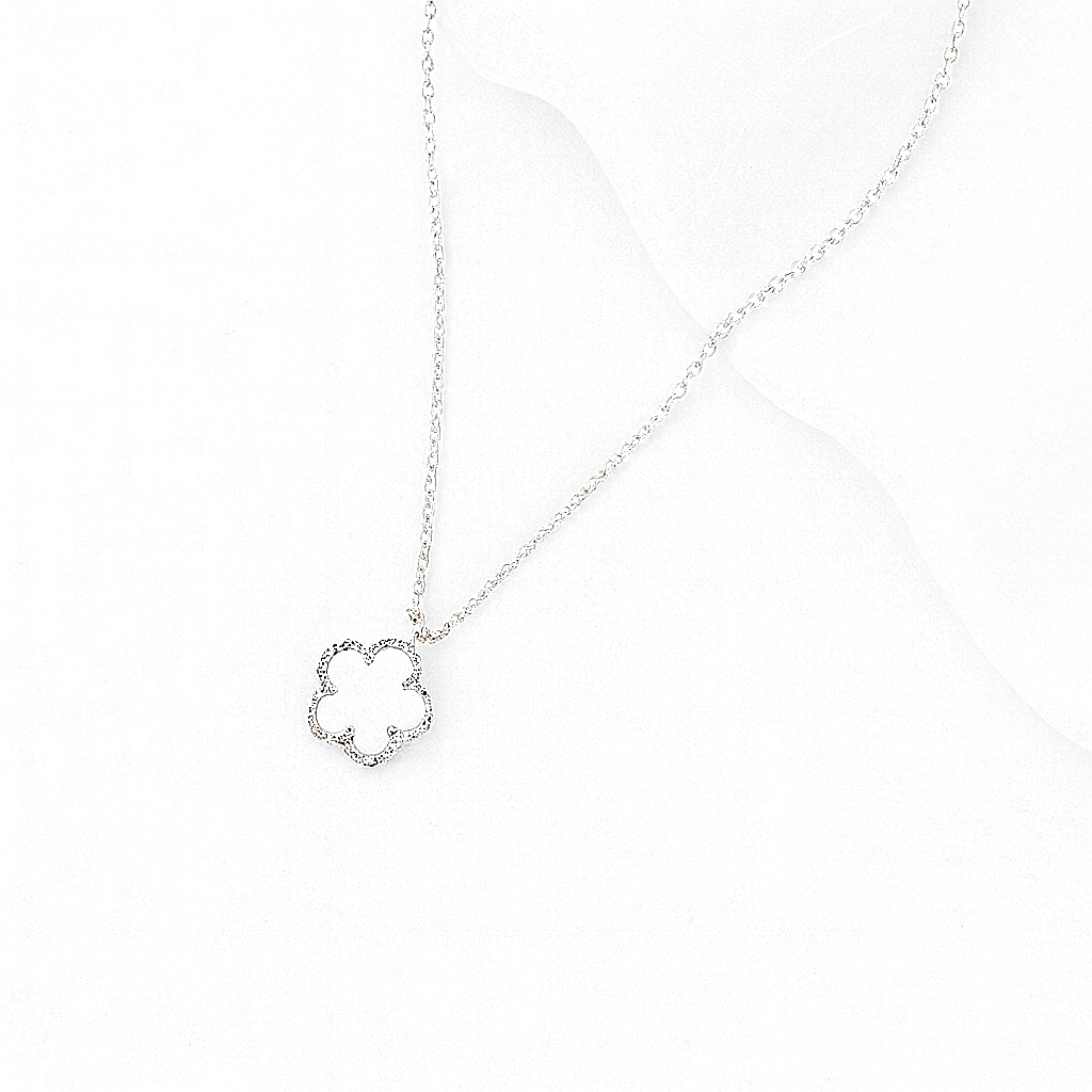 Leaf Clover Pendant Necklace