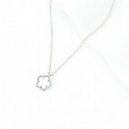 Leaf Clover Pendant Necklace