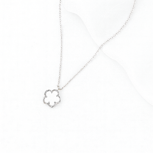 Leaf Clover Pendant Necklace