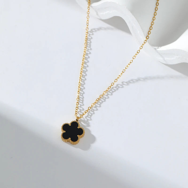 Leaf Clover Pendant Necklace